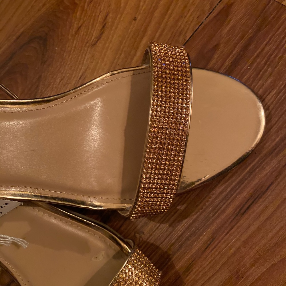 Heels - Picture 4 of 7